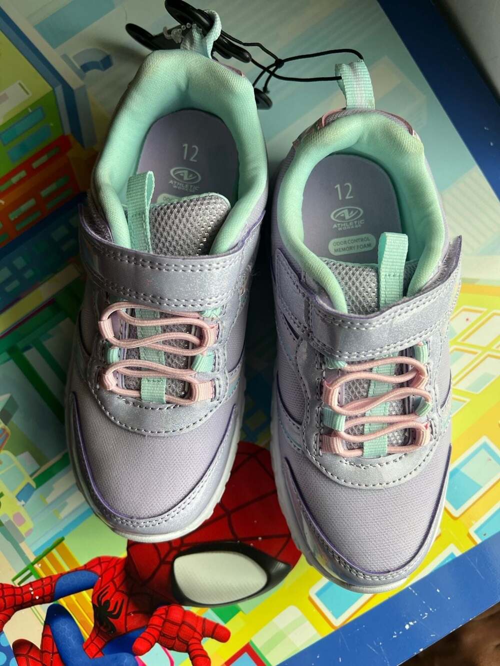 Light-Up Star Sneakers for Little Girls and Big Girls with On/Off Switch -